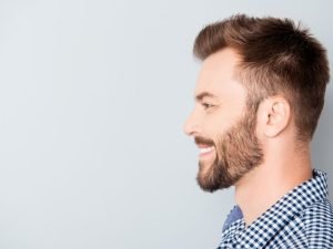 Tratamento clínico para falhas na barba em São Paulo