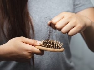 Queda capilar por menopausa em São Paulo